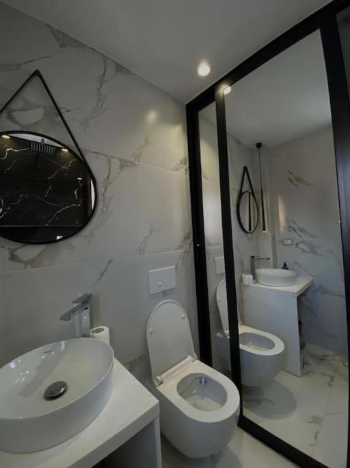 Tirana Elegant Apartment 外观 照片